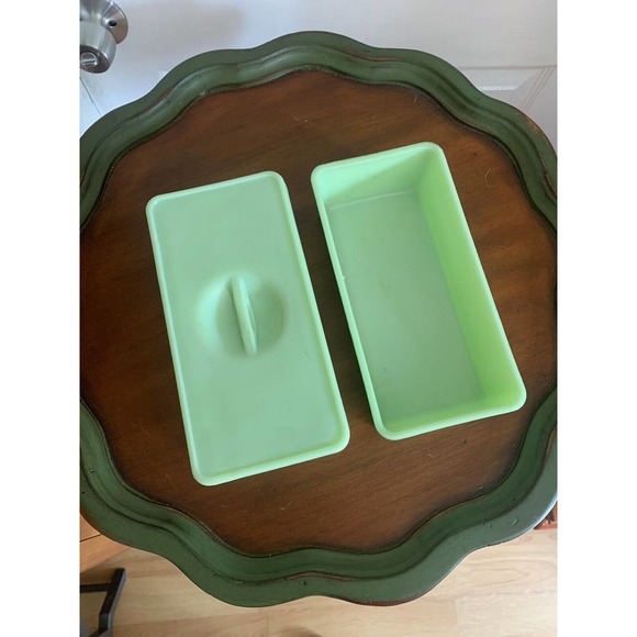 Copied - Vintage Jadite Refrigerator Dishes, 1 lid, 8.5 X 4.25, Glows - Picture 2 of 9
